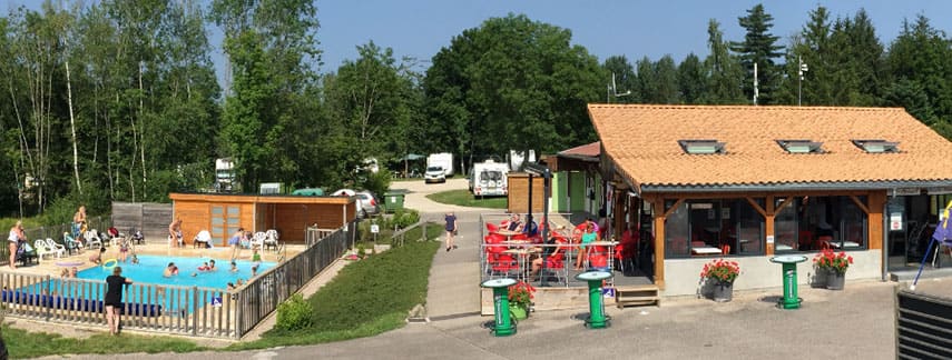 The swimming pool of the campsite Porte des Vosges, campsite A31