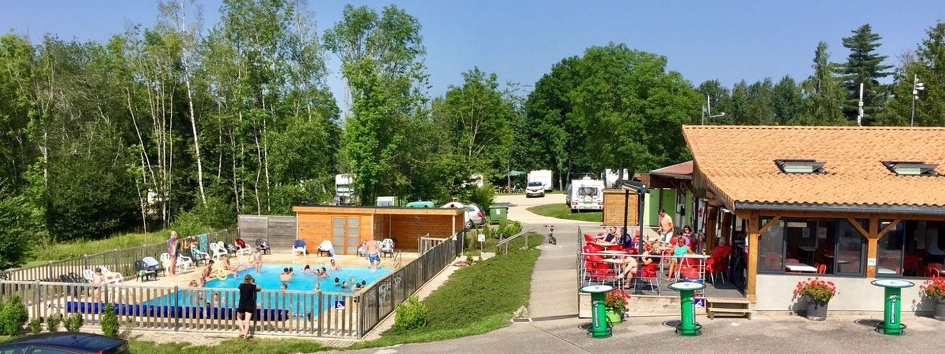 The swimming pool of the campsite Porte des Vosges, campsite A31