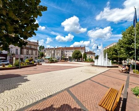 Centre ville de Vittel : Camping Vittel, camping Porte des Vosges